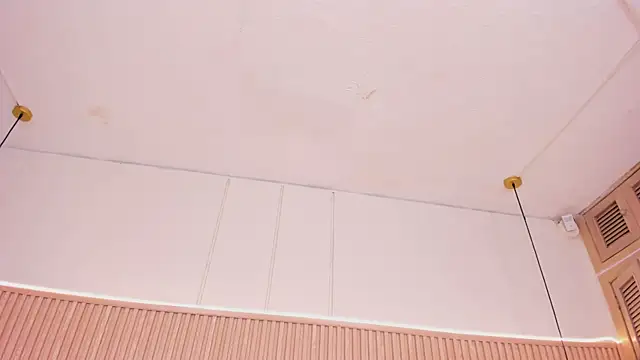 NahimiThompson's Live XXX Chat