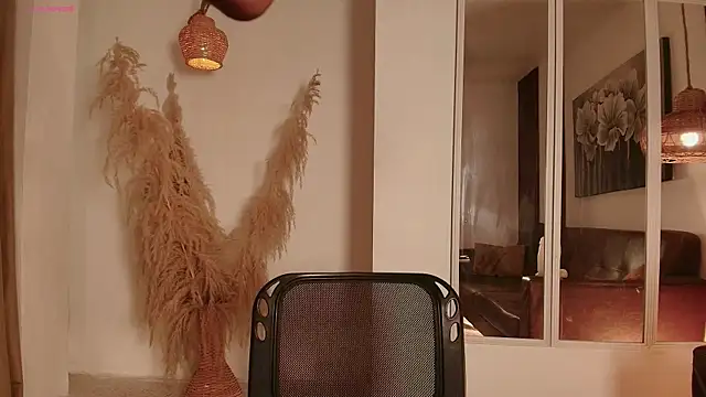 Meganlux1 XXX чат на живо