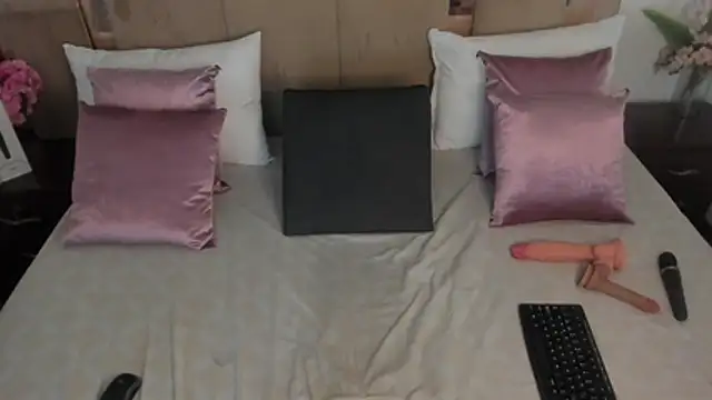 LizBrook Live XXX Chat