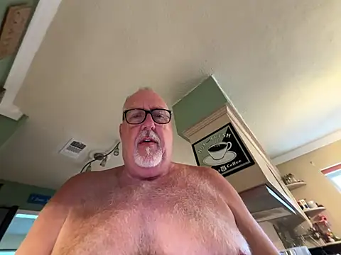 superbearboss Chat XXX live
