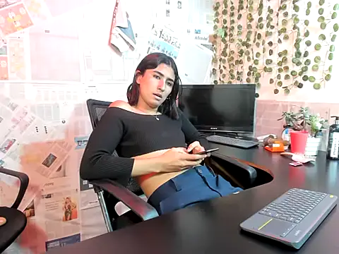 Chatroom XXX en direct de DAHNE_HOT_
