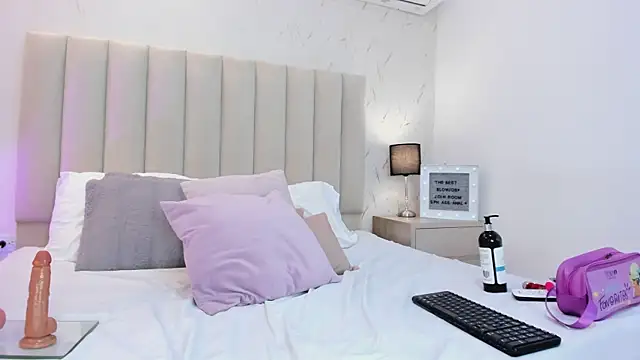 ViolettaRousee_ 라이브 XXX 채팅