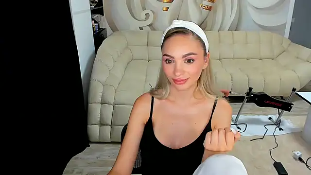 HaleySweet18n Live XXX chat