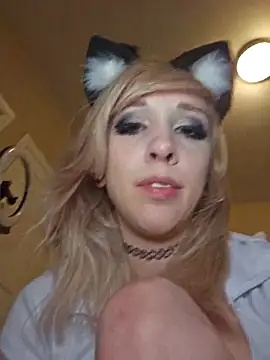 Chat XXX en directo de AmethystFoxx