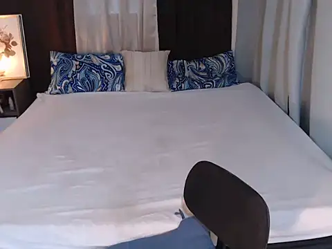 AluxeKristine – Naživo XXX chat