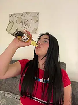 KallyMyller1 Adlı Modelin Canlı XXX Sohbeti