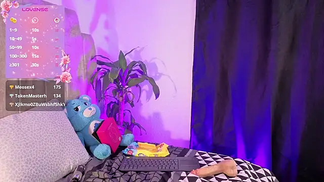 Chat +18 de Emilly-hall ao vivo