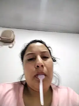 esmeralda_jadees লাইভ XXX চ্যাট