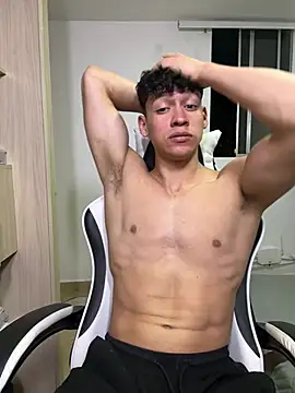 Онлайн чат XXX Luke_Muscle