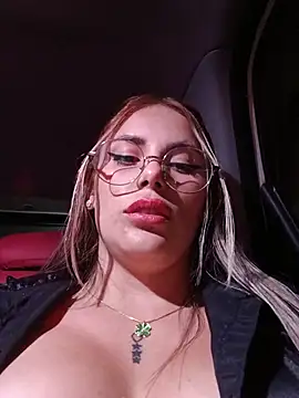 Cata_city1106's Live XXX Chat