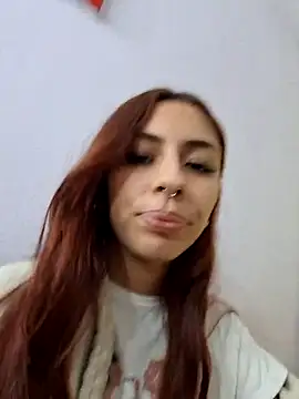 Estrella-Jazmin Adlı Modelin Canlı Sohbet Odası