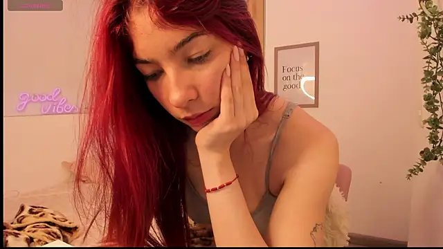 SarahLee__ Live XXX-Chat