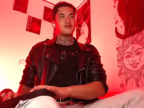 AlecBanne_ Adlı Modelin Canlı XXX Sohbeti