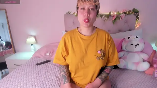 Annapinuplovex Live XXX-chat