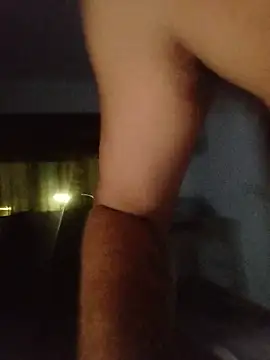 Show modela juandi21cm na web-kameri