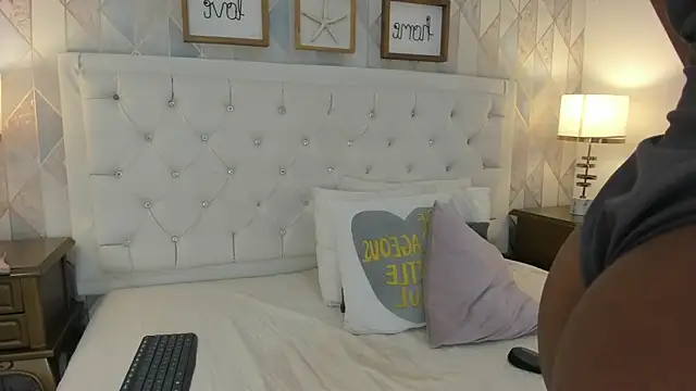 kloe_kielar's Live XXX Chat