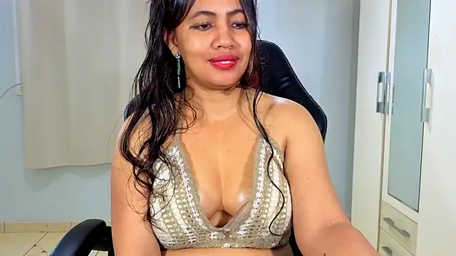 دردشة FannyXhot الجنسية المباشرة
