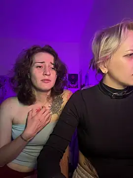 Dooubletroublee's Live XXX Chat
