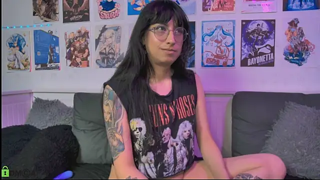 snowblack_ – Live XXX-chat