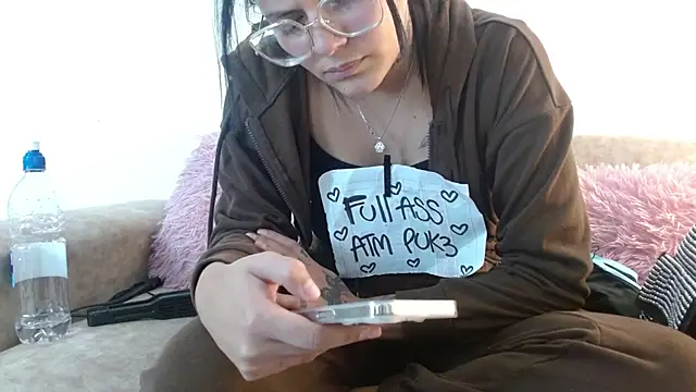 Chatroom XXX en direct de dirty_0limits1