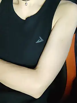 Aashikalaa's Live XXX Chat