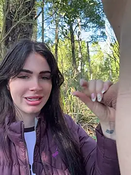 aus_queen Adlı Modelin Canlı XXX Sohbeti
