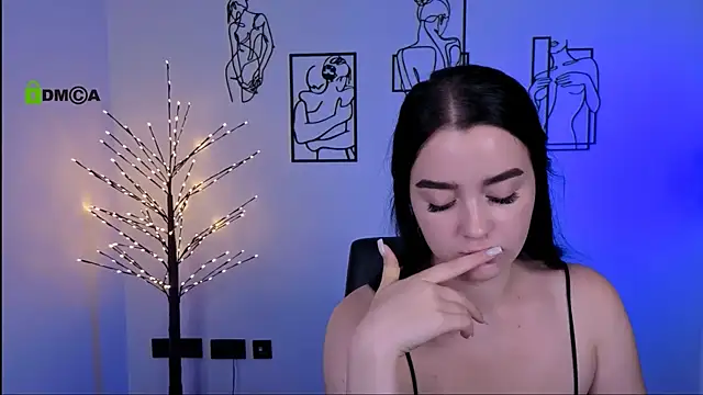 צ'אט XXX בשידור חי של monica_xcx