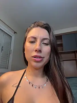 Chatroom XXX en direct de Carolini09