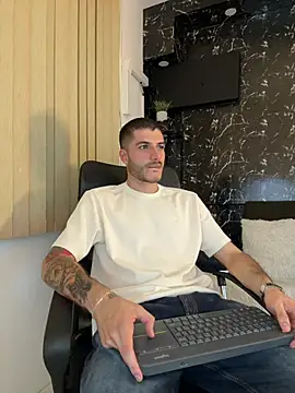 Rafael_Mendezz's Webcam Show