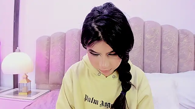 חדר צ'אט בשידור חי של Channel_sofia