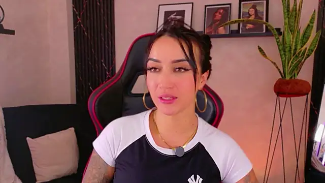 Chatroom XXX en direct de EmmyEvans1