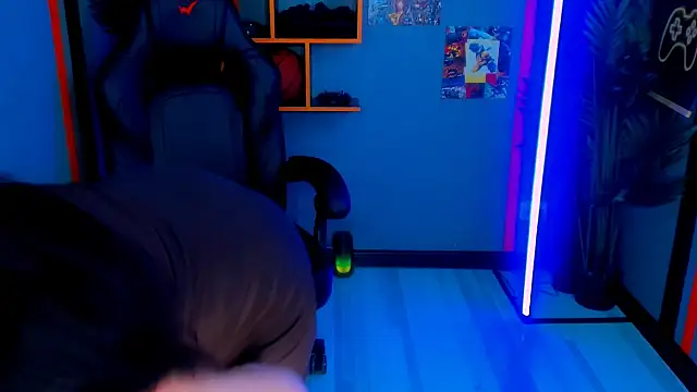 צ'אט XXX בשידור חי של AnaMills