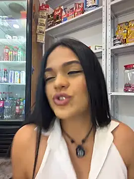 Bella-Ferrer Adlı Modelin Canlı XXX Sohbeti