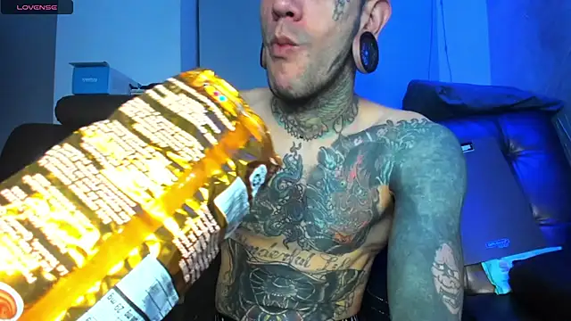jhonny__ackerman élő XXX-chatje