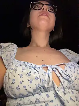 KaylaLewyss' Live XXX Chat