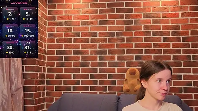 MyrtaMcclaney's Live XXX Chat