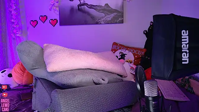 Angel-Lewd-Cake Live XXX-Chat