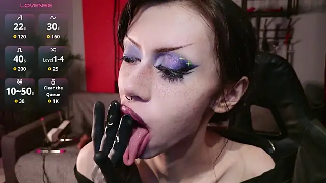 XXX chat uživo modela devvilss_toy