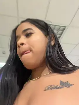 Chat +18 de EmmaExoticaXXX ao vivo