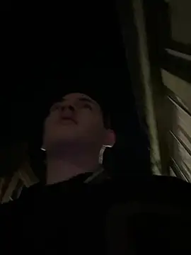 andreslavado Chat XXX in diretta