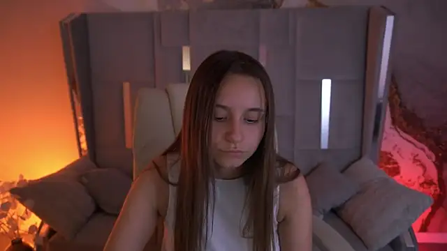 TinyNatalie Obrolan Langsung XXX