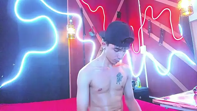 แชท XXX สดของ MaximumSteel_