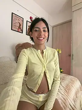 ZaraLuuv's Live XXX Chat