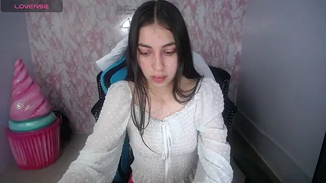 KiaraStar_ch чат на живо