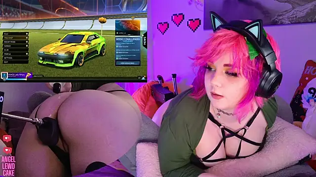 Angel-Lewd-Cake élő XXX-chatje