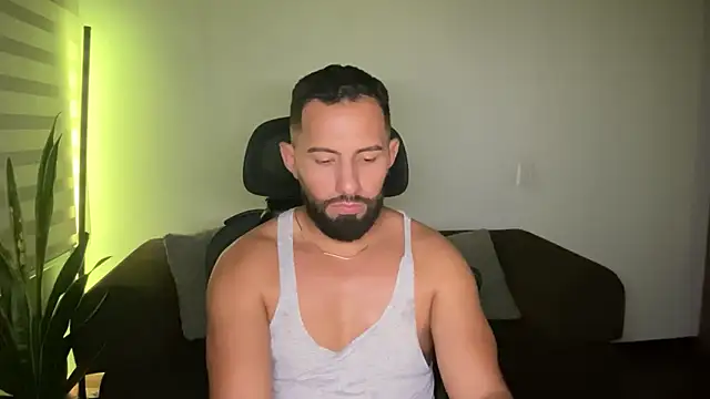 Chat XXX ao vivo de Rob_fab
