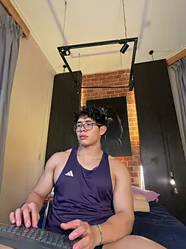 GrayAndrews Live XXX Chat