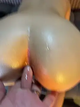 צ'אט XXX בשידור חי של VelvetPassion