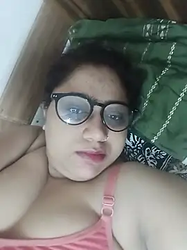 Wildsimmi27's Live XXX Chat