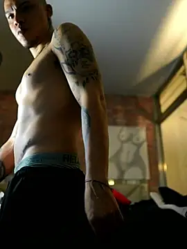 AlphaMasterXxx Chat XXX live